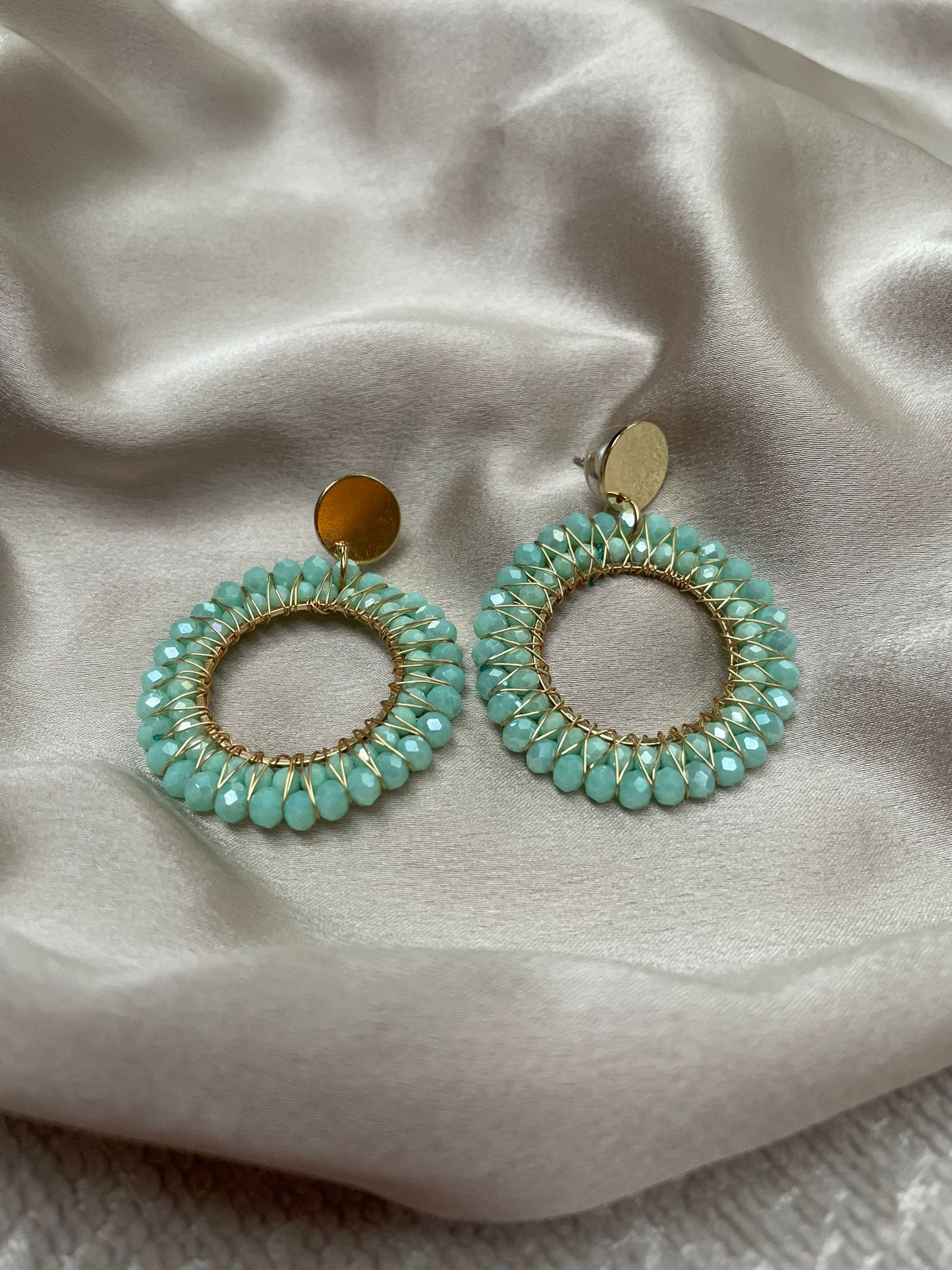 AA 0261 - Mint Glow - Glaskralen - Mint/Goudkleurig