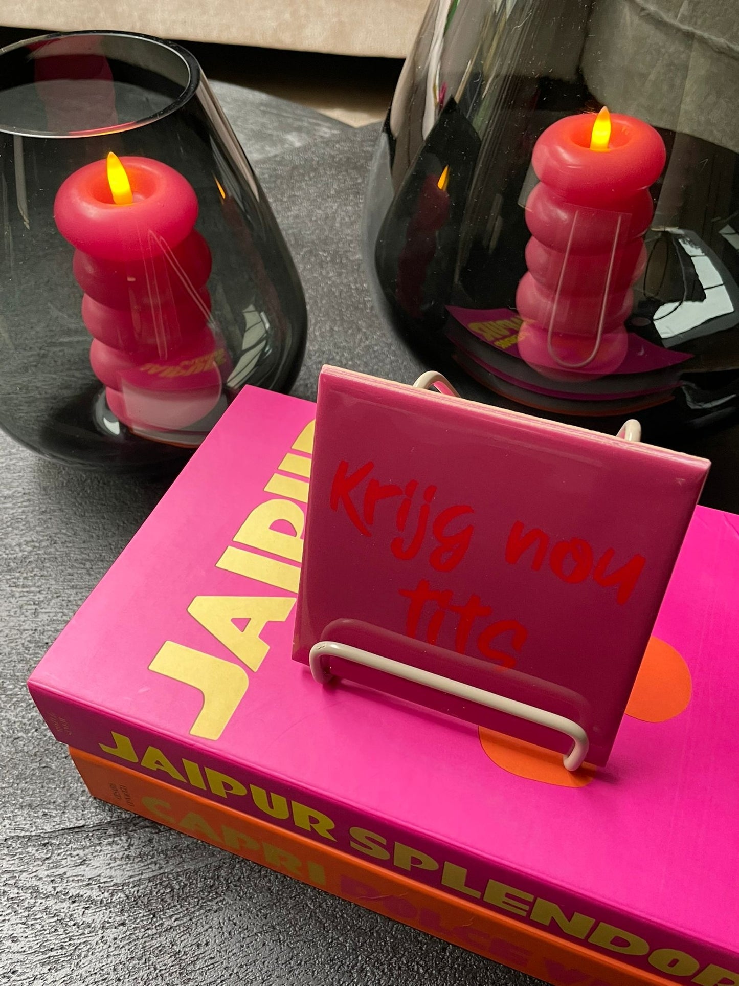 Tegel - Krijg nou tits - Zonder standaard
