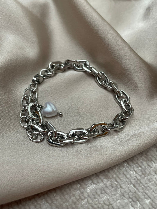 AA 0260 - Heart & Pearl Charm Armband – Zilverkleurig