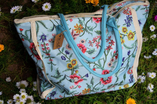 AAA 0008 - Strandtas - Sunny Bloom - Lichtblauw